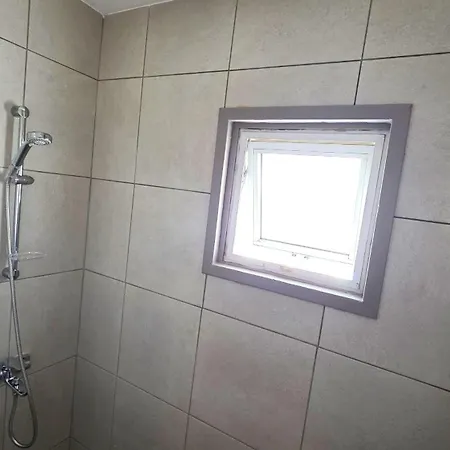 Charming 2br Classic Flat With Fast Wi-fi 公寓