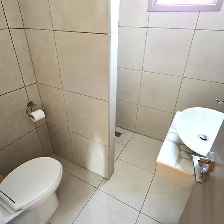 Apartment 2br Beachside Escape, Short 7-min Walk To Shore *