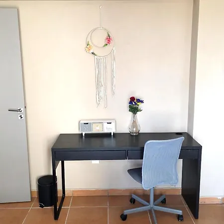 Charming 2br Classic Flat With Fast Wi-fi