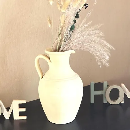Charming 2br Classic Flat With Fast Wi-fi Διαμέρισμα