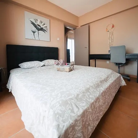 Apartment 2br Beachside Escape, Short 7-min Walk To Shore