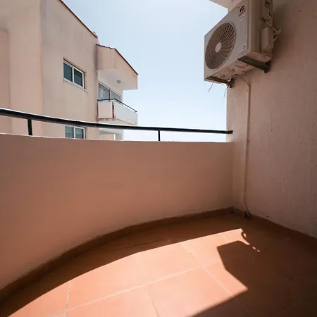 2br Beachside Escape, Short 7-min Walk To Shore Apartment